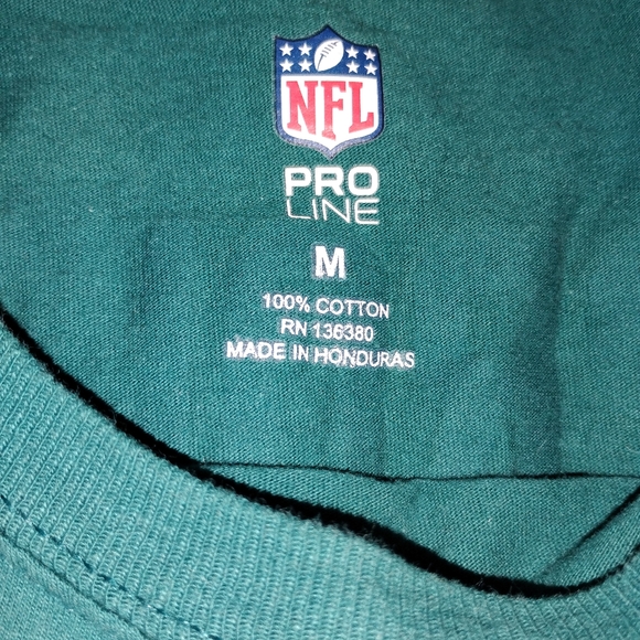 NWOT NFL Gear Philadelphia Eagles Football Short Sleeves Womens Top Medium - Picture 3 of 4